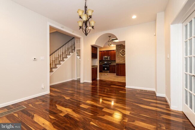 Foto del edificio - 724 E Locust Ave