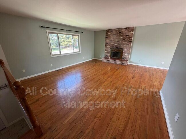 Foto del edificio - 1602 Mitchell St