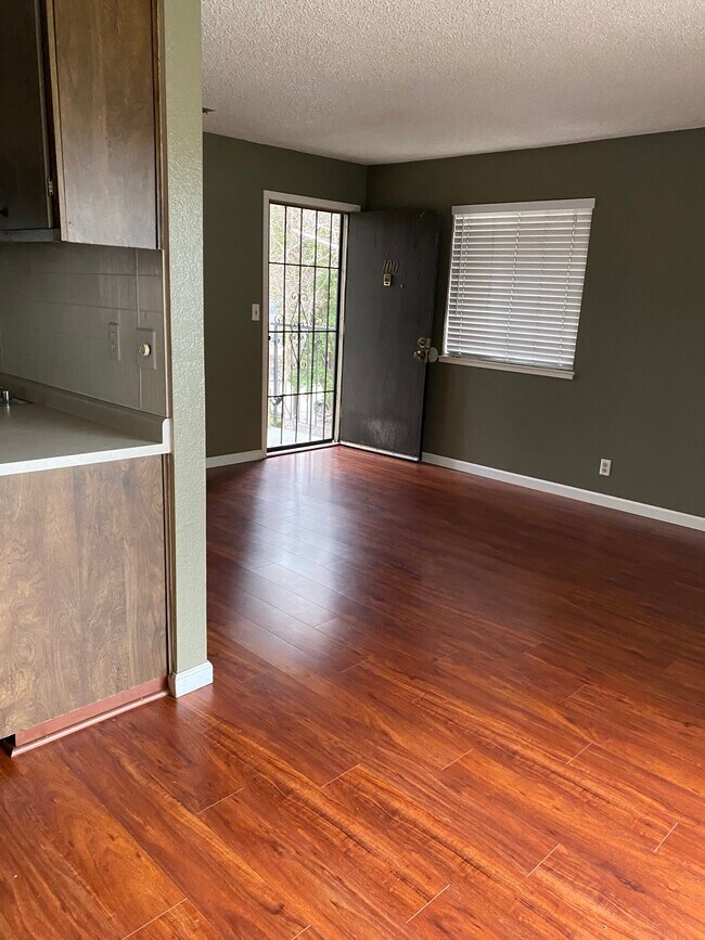 Building Photo - 3591 Quail Lakes Dr