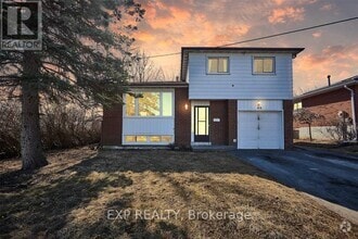 Building Photo - 40 Merivale St