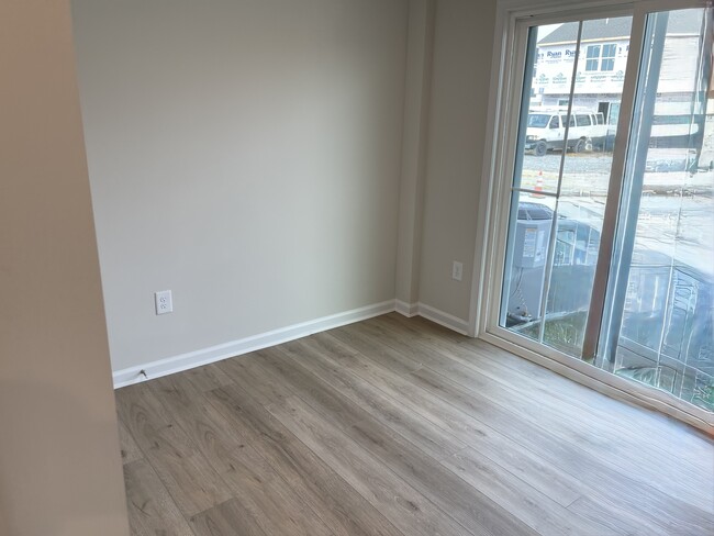 Building Photo - 12110 Geyer Ave