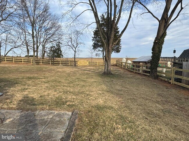 Foto del edificio - 8787 Hickory Hill