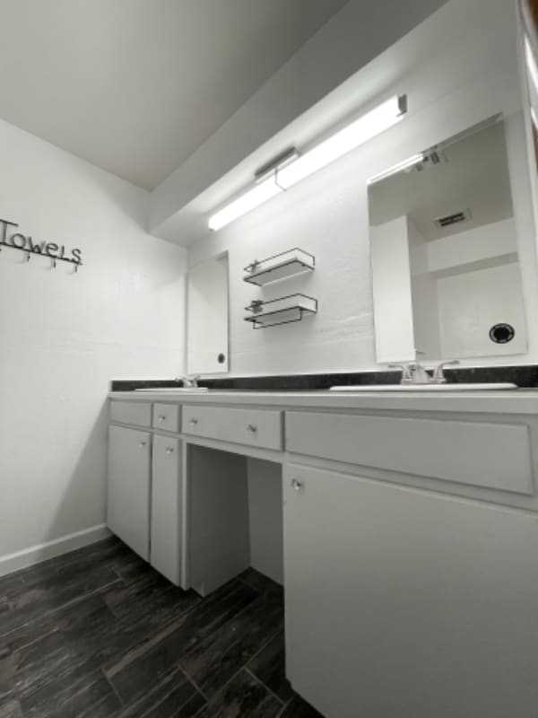 Photo - 7112 NW 45th St House