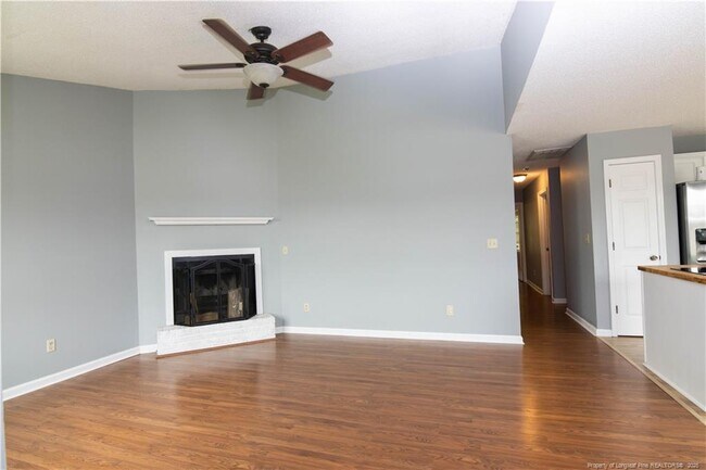 Foto del edificio - 2228 Spindletree Dr