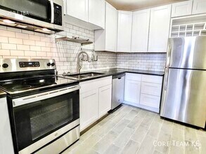 Building Photo - 3 E 38th St