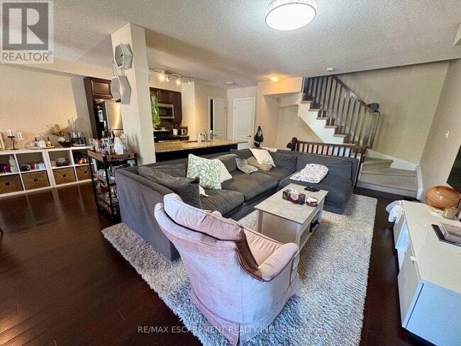 Photo du bâtiment - 362-362 Plains Rd E