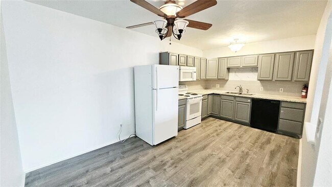 Foto del edificio - 401 SE 12th St