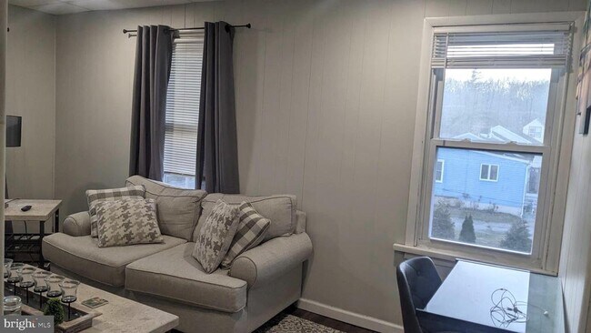 Foto del edificio - 604 W Holly Ave