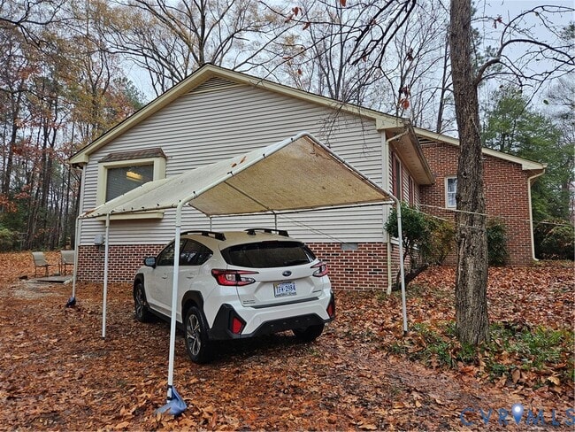 Foto del edificio - 7866 Wilton Rd