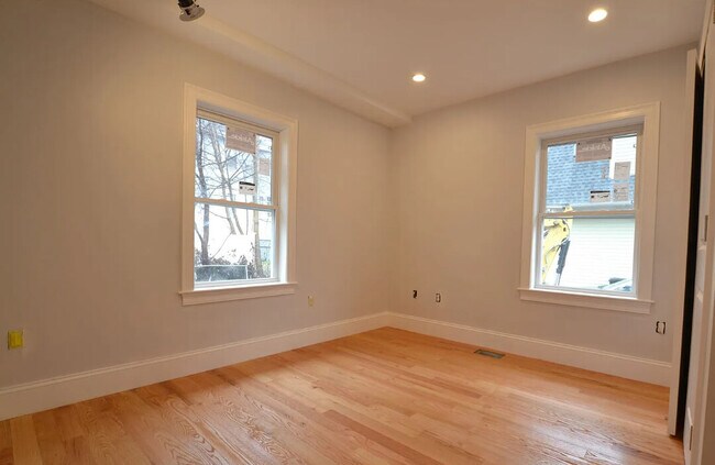 Building Photo - 26 Bothwell Rd