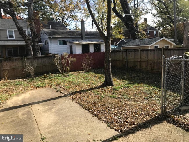 Foto del edificio - 6021 Monticello Rd