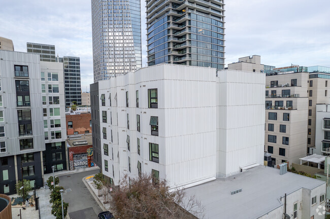 Building Photo - Jazzie Colins Apartments
