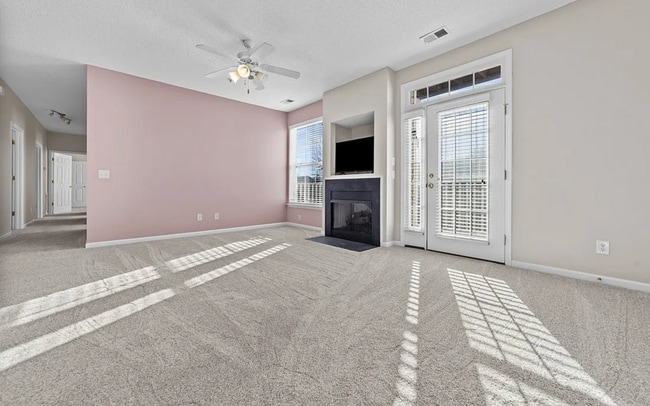 Building Photo - 3015 Winston Dr