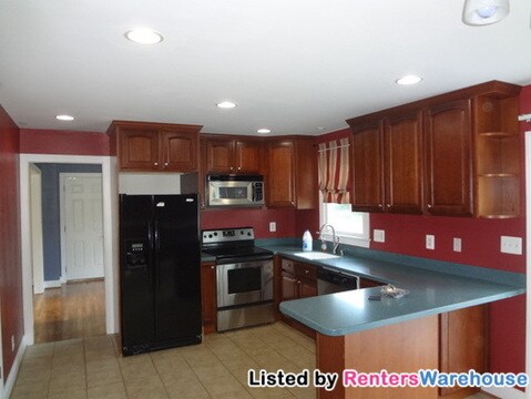 Building Photo - 5833 Westchester Hills Ct