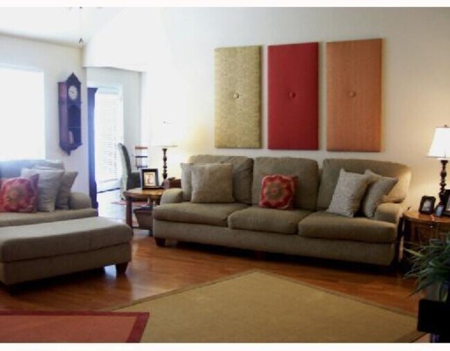 Foto del edificio - 3 bedroom 2 bath home
