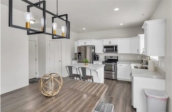 Building Photo - 822 E 380 S