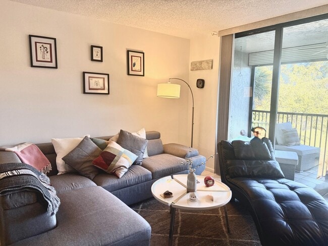 Building Photo - 3050 NW 42nd Ave