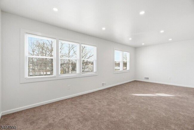 Foto del edificio - 114 Grove St