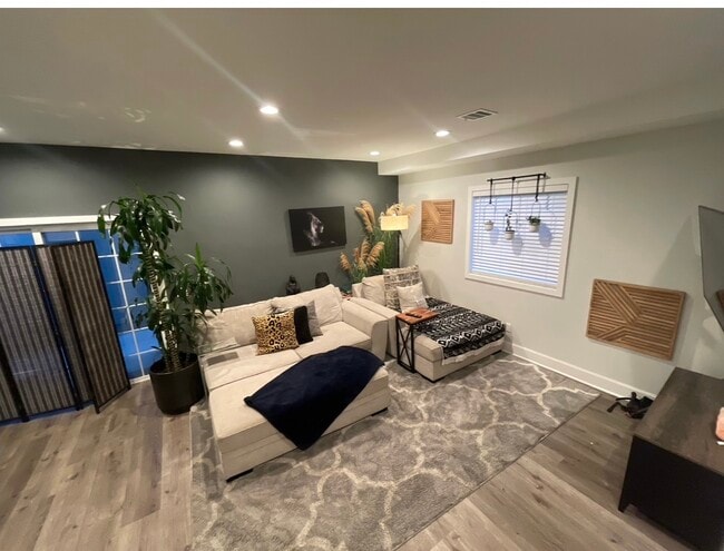 Foto del edificio - 4400 Boyar Ave