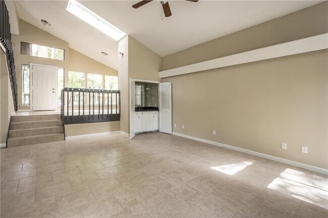 Foto del edificio - 535 Enchanted Ln