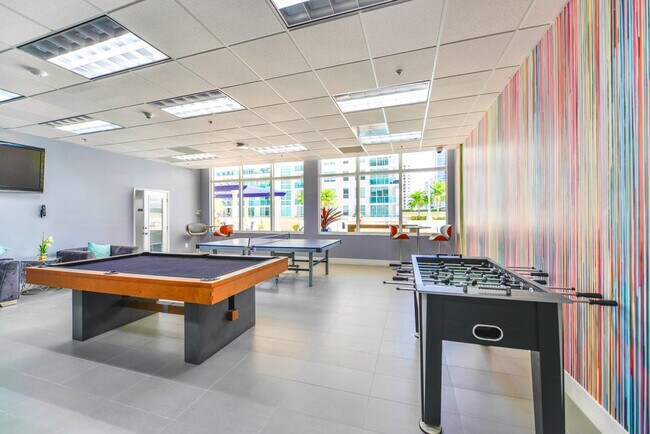 Foto del edificio - 1200 Brickell Bay Dr