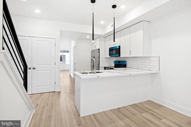 Foto del edificio - 2524 Cecil B. Moore Ave