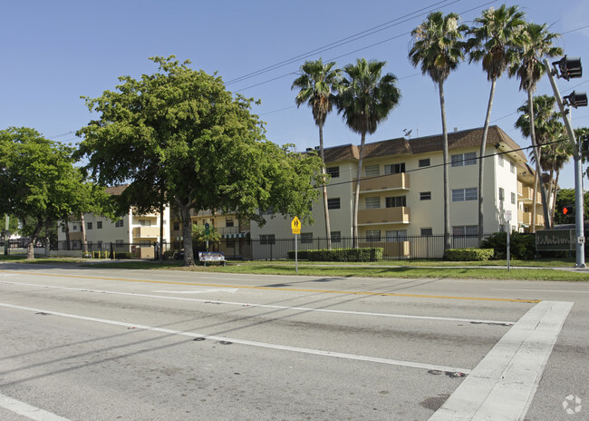 Foto del edificio - Holly House Apartments