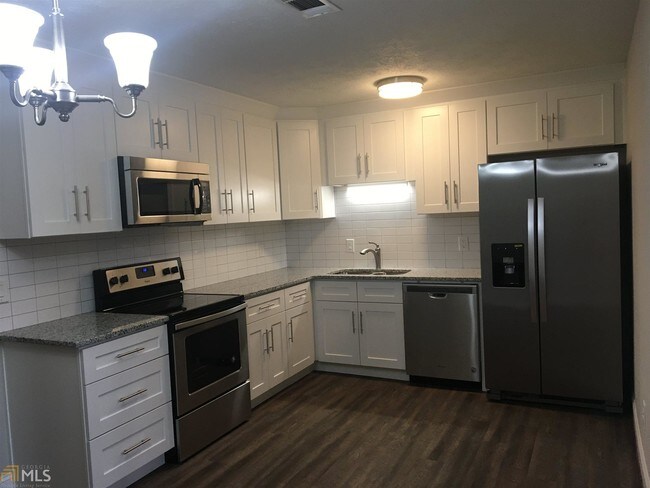 Foto del edificio - 602 Saddlewood Dr