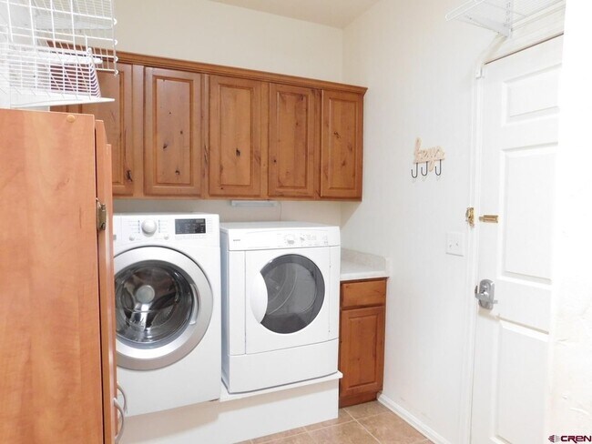 Foto del edificio - 240 Crossroads Cir