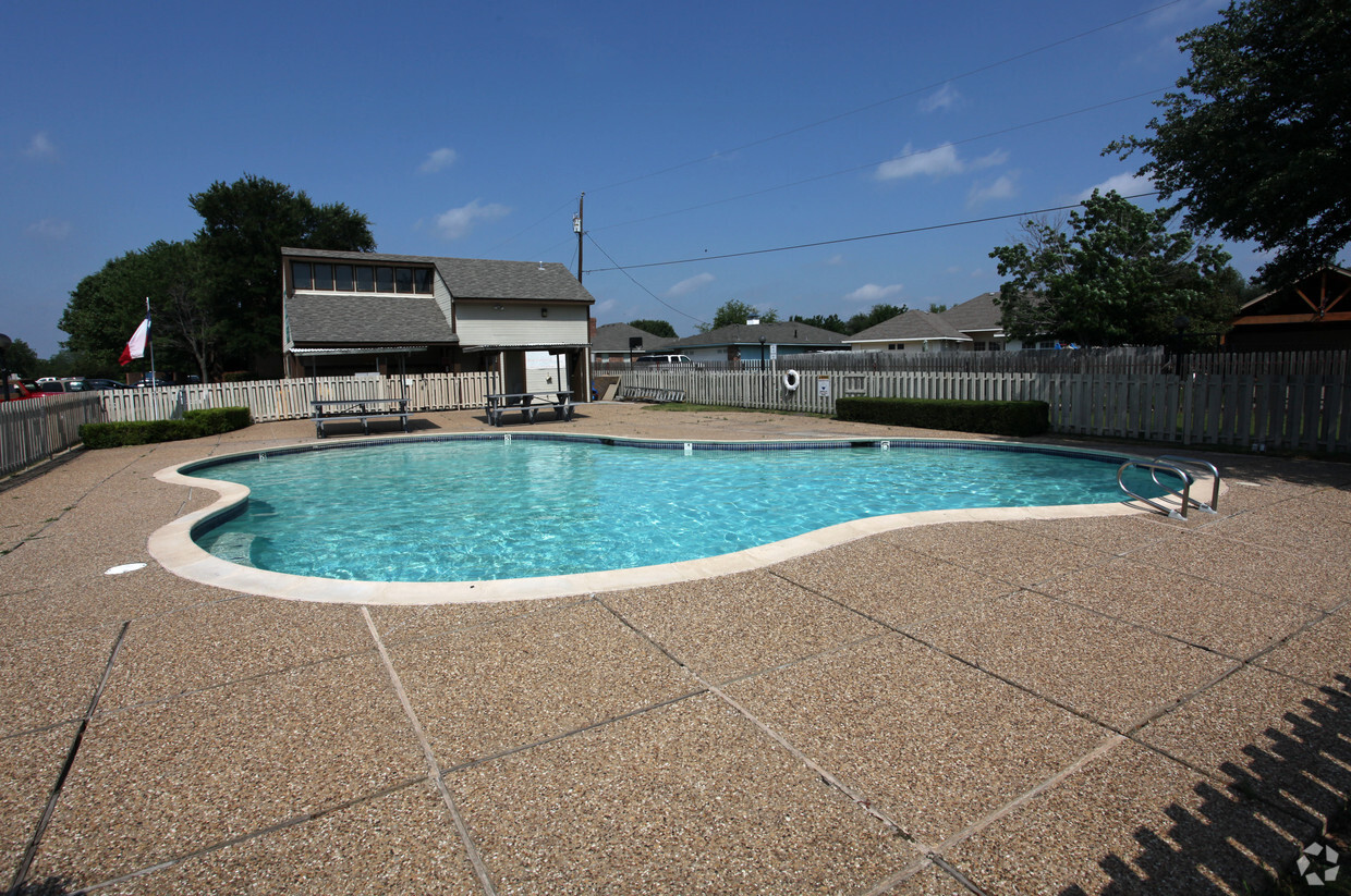 the willows pool