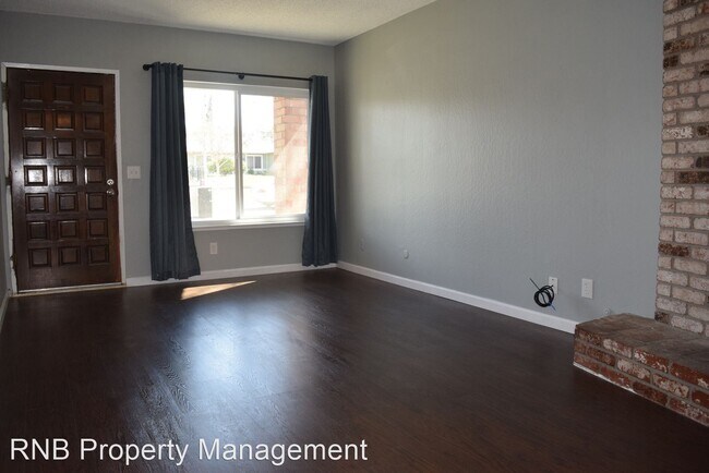 Foto del edificio - 2 br, 1 bath House - 6505 Hillsdale Blvd
