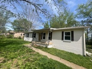 Building Photo - 4204 Pamela Dr