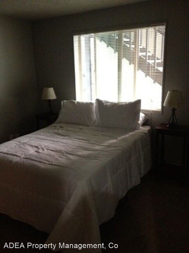 Building Photo - 520 W Spruce St