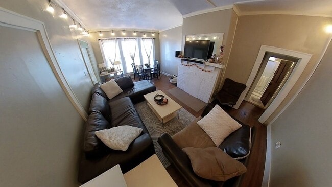 Foto del edificio - 822 E Hunter Ave