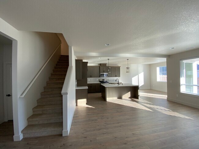 Downstairs - 635 SE 36th St