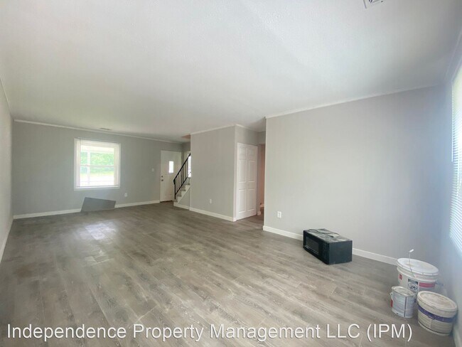 Building Photo - 4 br, 1.5 bath House - 3471 Springdale Rd.