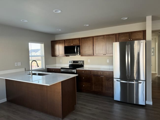 Building Photo - 1350 Howling Moon Wy