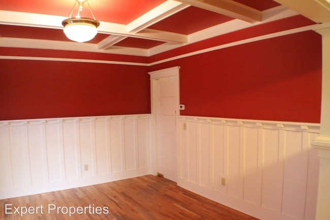 Building Photo - 630 8th St