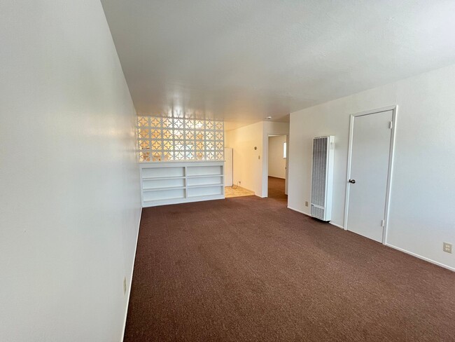 Photo - EBS T 1172-1176 Apartment