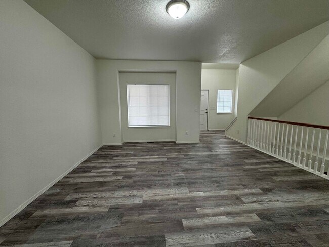 Foto del edificio - Updated 5 Bedroom in Cimarron Hills