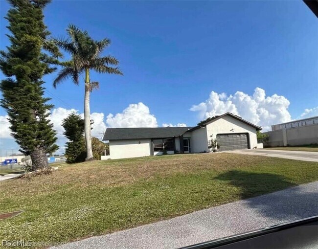 Foto del edificio - 2401 SW 2nd Pl