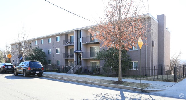 Magnolia Condominiums