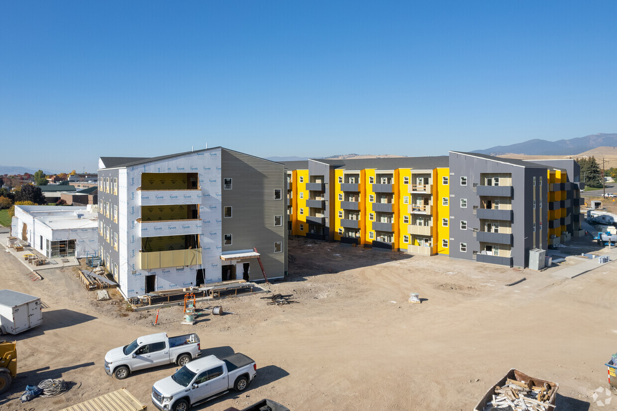 Construction - Oct 2022 - Maple Street Apartments
