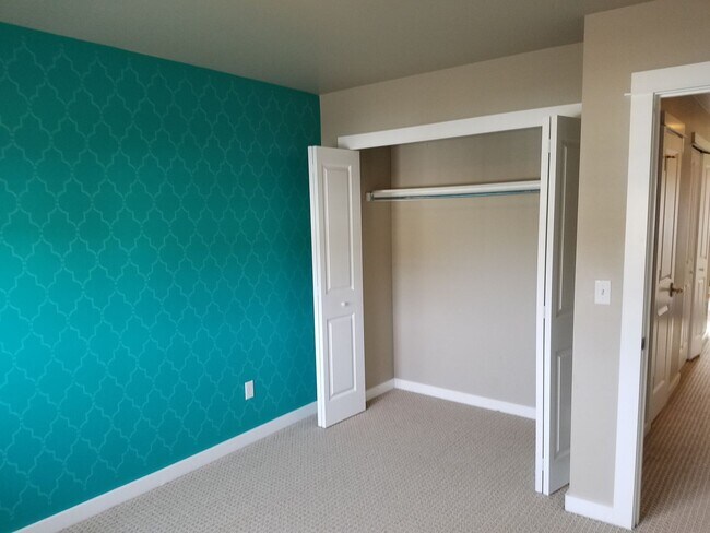 Building Photo - 3 Bed 2.5 Bath in Bozeman