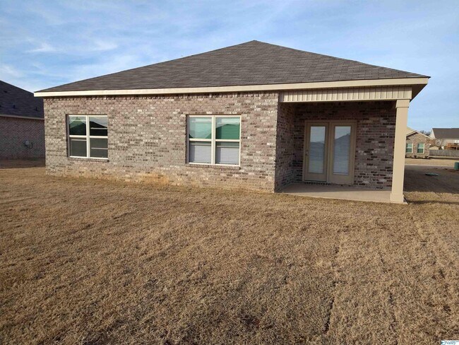Building Photo - 124 Red Fox Way