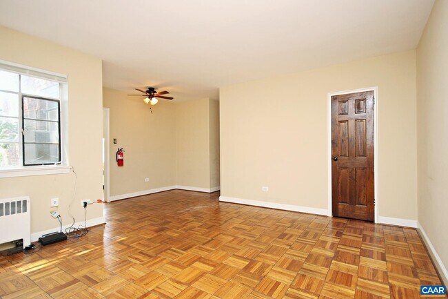 Building Photo - 32 University Cir