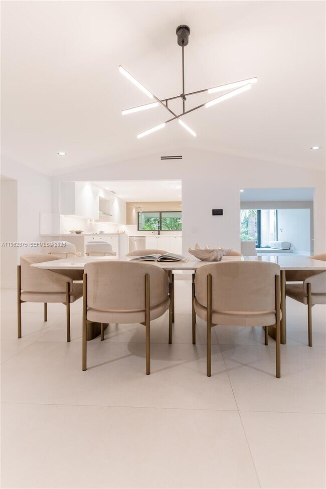 Building Photo - 7300 SW 77th Ave