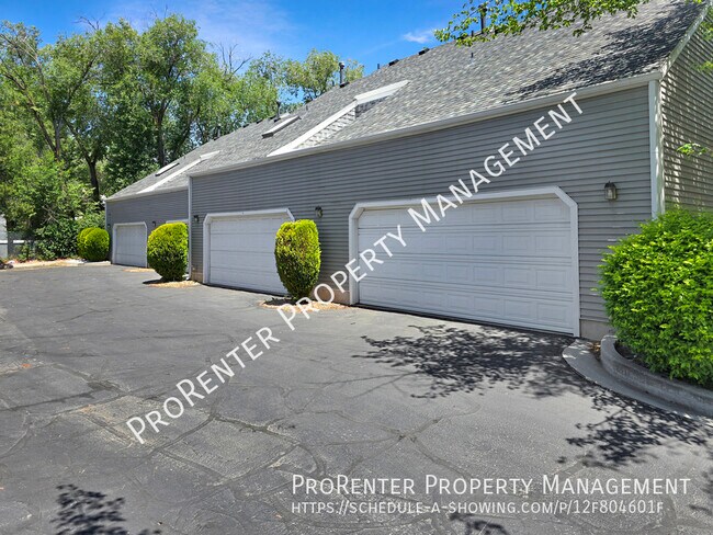 Foto del edificio - 975 Essex Ct Way