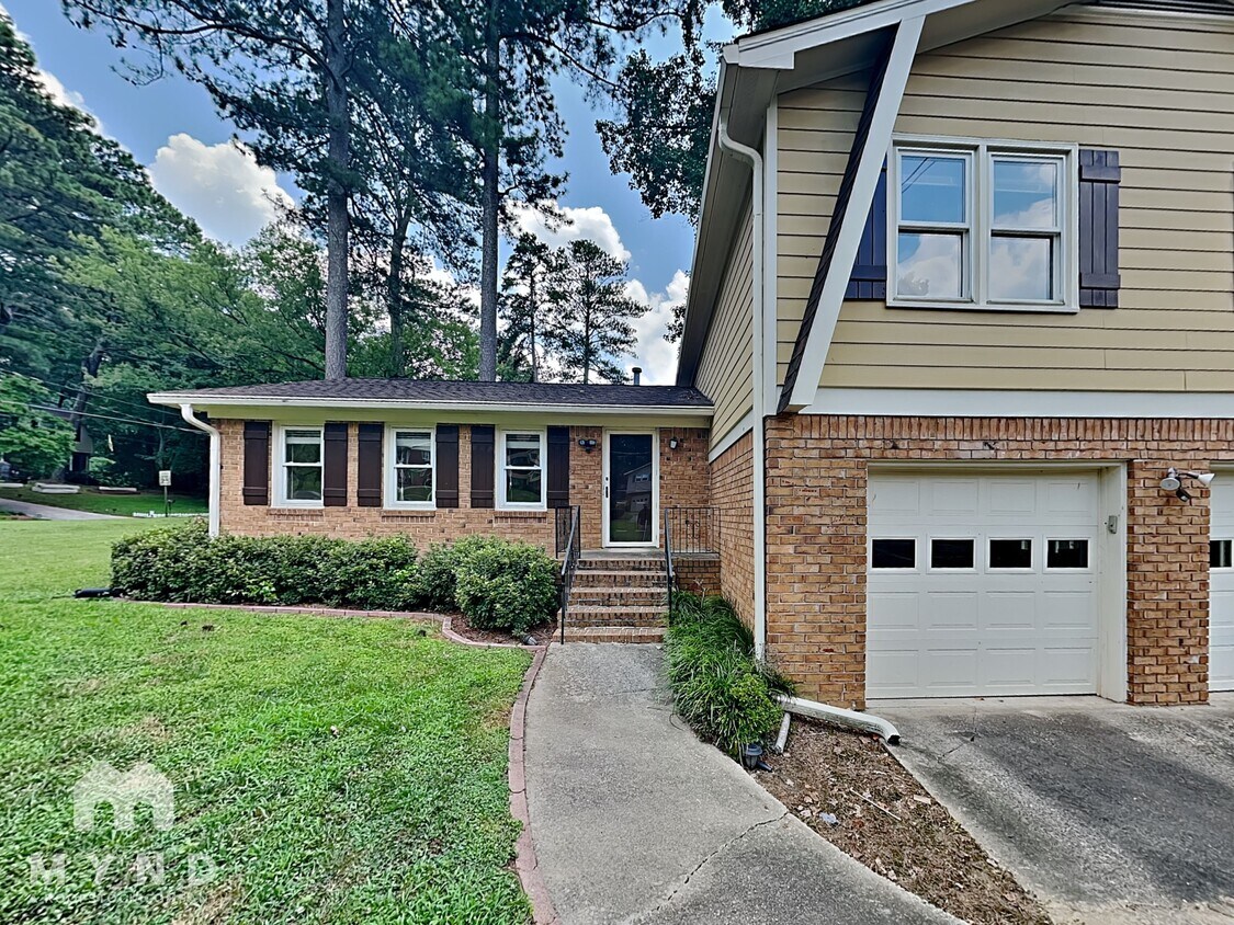 Primary Photo - 1645 Brantford Dr