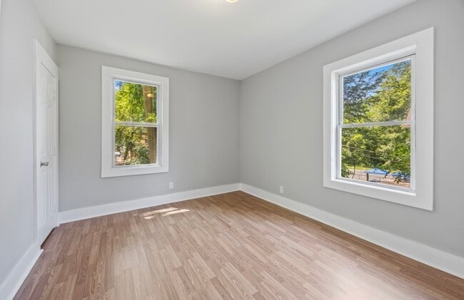 Building Photo - 32 Harding Pl